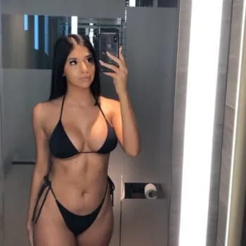 Profil de Azra, 26 ans, Escort à Grospierres (Ardèche)