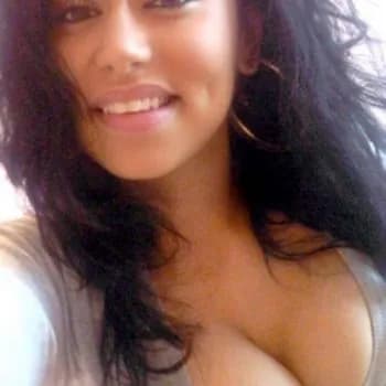 Profil de Yasmine, 31 ans, Escort à LaSauvetat (Puy-de-Dôme)