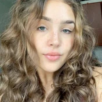 Profil de Angèle, 23 ans, Escort à Cenon (Gironde)