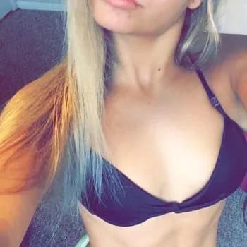 Profil de Cylia, 30 ans, Escort à Précy-le-Sec (Yonne)