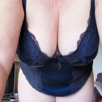 Profil de Liz, 28 ans, Escort à Prunières (Isère)