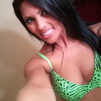 Profil de Aisha, 22 ans, Escort à Peujard (Gironde)