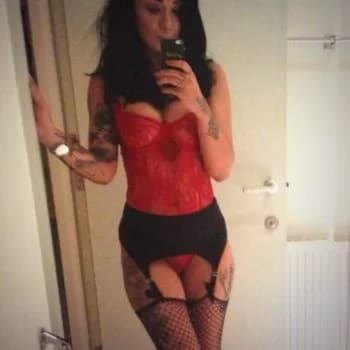 Profil de Naila, 31 ans, Escort à Saint-Quintin-sur-Sioule (Puy-de-Dôme)