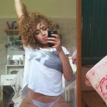 Profil de Clarence, 23 ans, Escort à Mars (Ardèche)