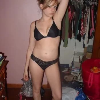 Profil de Esther, 31 ans, Escort à Cauvignac (Gironde)
