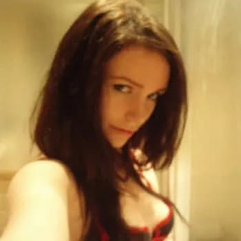 Profil de Leslie, 32 ans, Escort à Saint-Florentin (Indre)