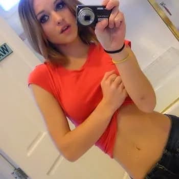 Profil de Justine, 24 ans, Escort à Crupies (Drôme)
